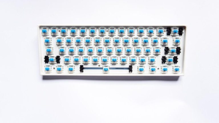 Authentication Solutions: 10 Passwordless Options for Business